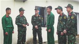 Nêu gương “4 cùng, 2 trước, 1 sau”